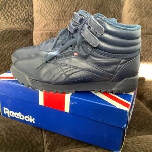 REEBOK CLASSIC Women´s Freestyle Hi Top Leather Sneakers, Size 7